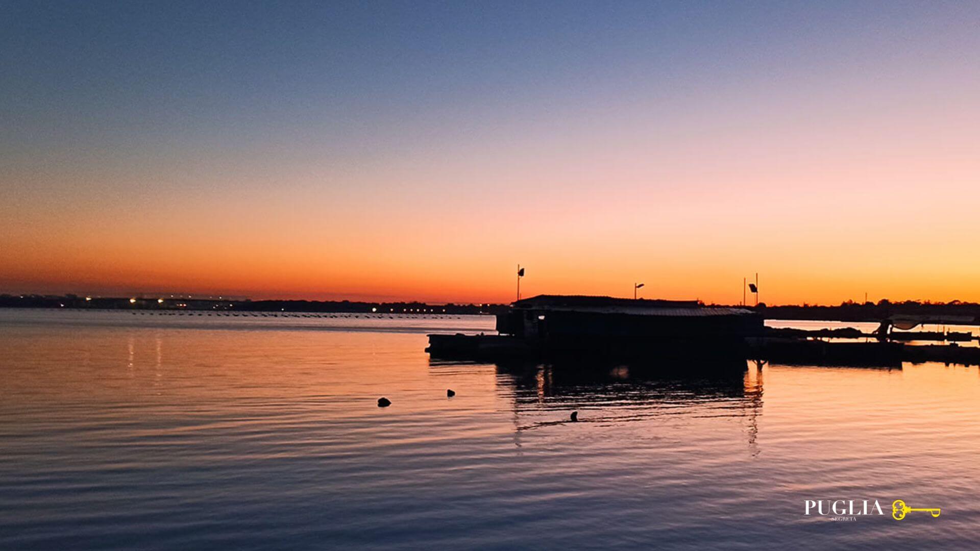 Passeggiata al Tramonto sul Mar Piccolo